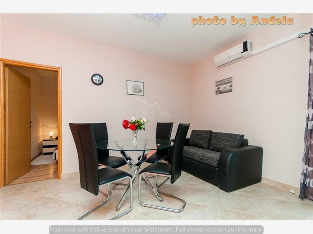 Apartment Andela Vinisce