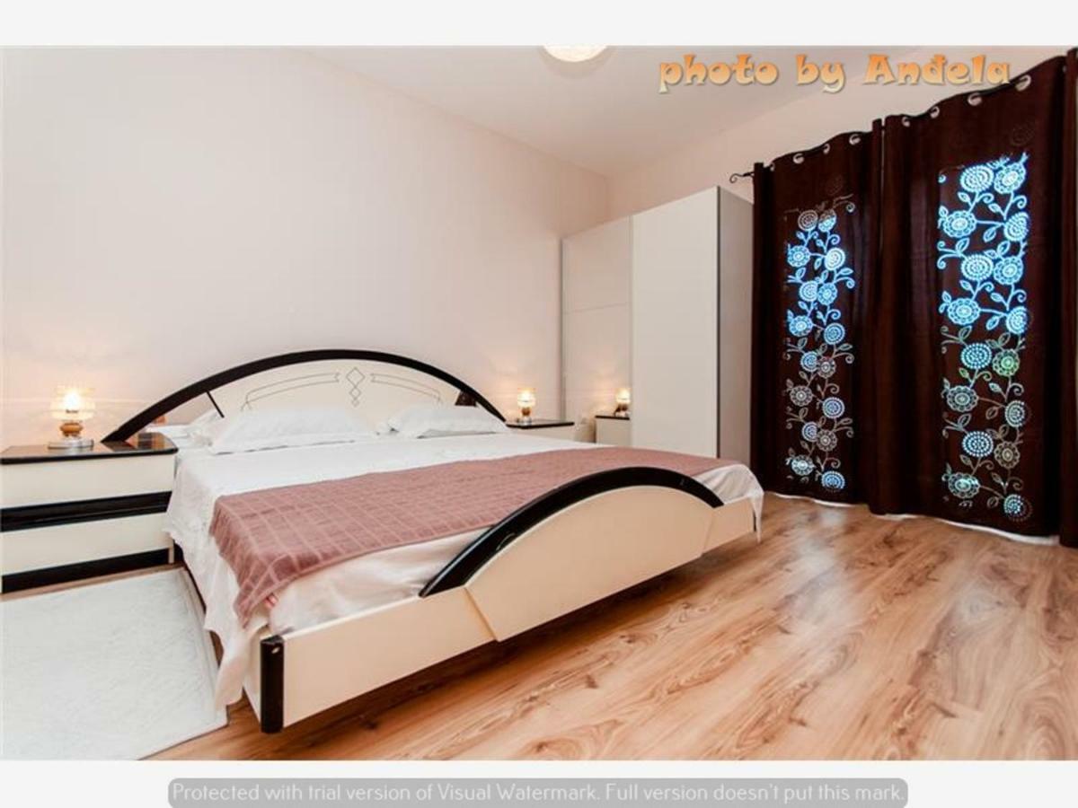 Andela Apartment Vinisce